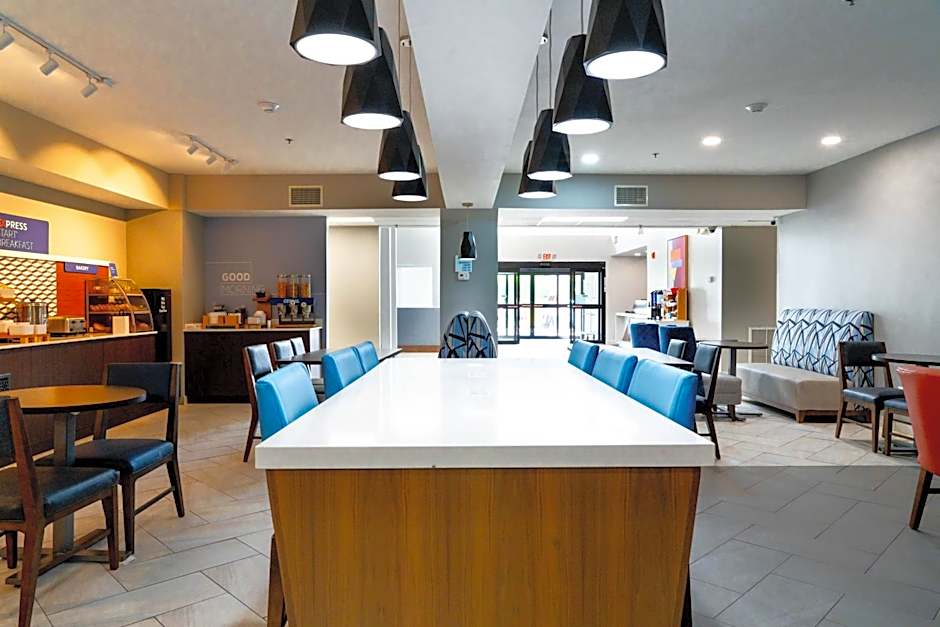 Holiday Inn Express Hotel & Suites Hiawassee By IHG