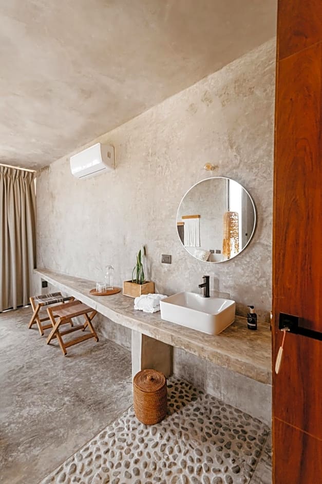 DOS MARES Barefoot Hotel