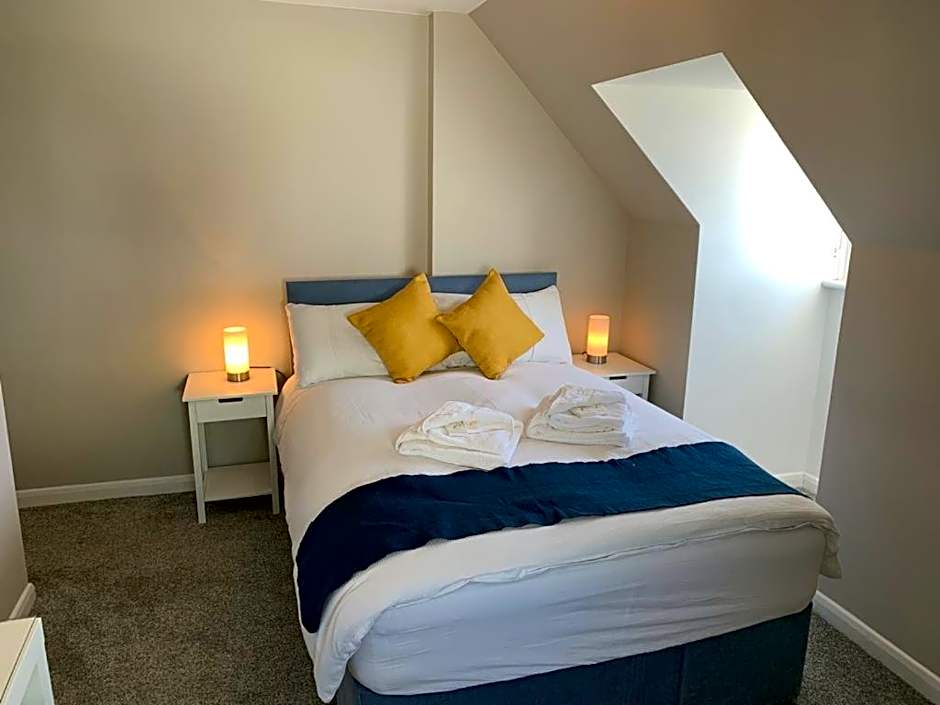 The Greenwich Rooms - Burger & Bird Bar & Restaurant