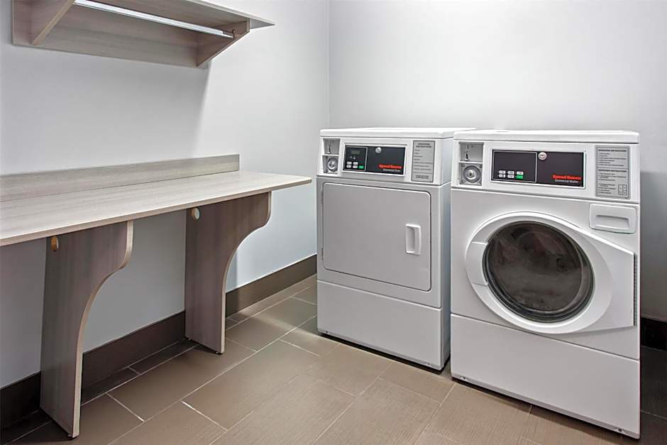 Spark by Hilton Rochester South