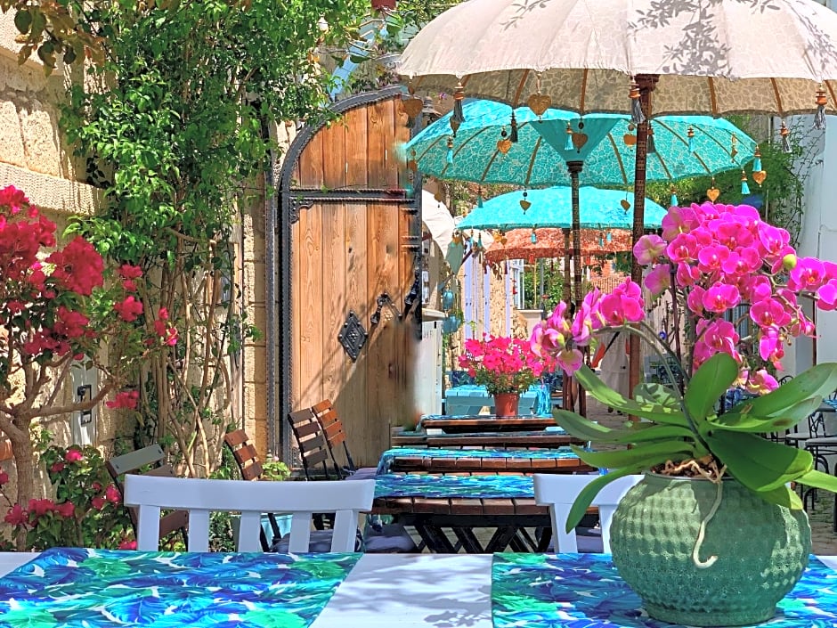 Rue d'Azur Alacatı