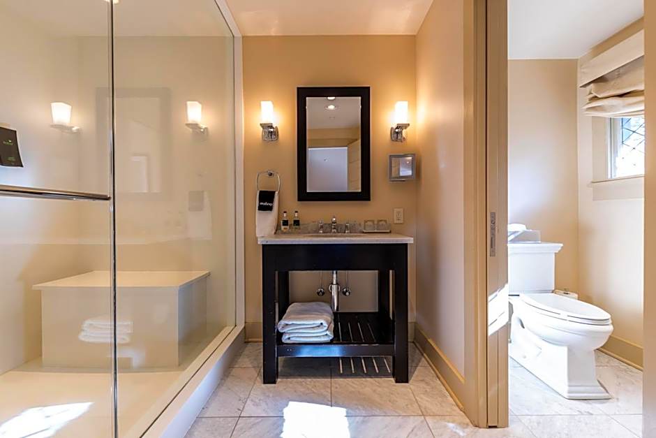 Stonehurst Place Bed & Breakfast
