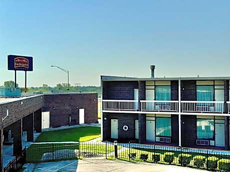 FairBridge Inn Express Hiawatha