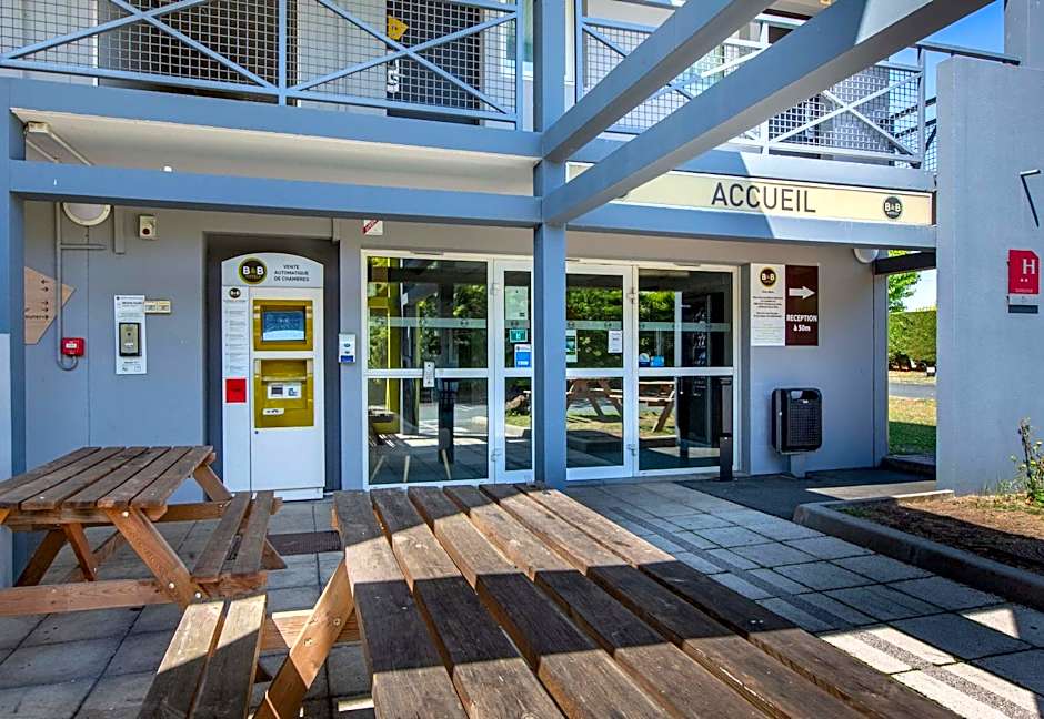 B&B HOTEL CHATEAUROUX Aéroport