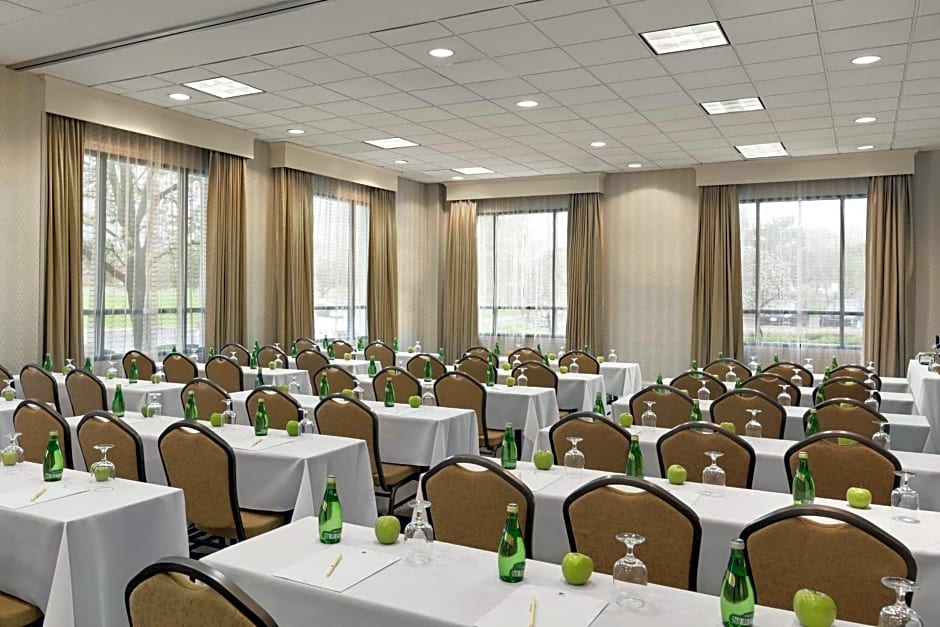 DoubleTree by Hilton Hotel Detroit - Novi