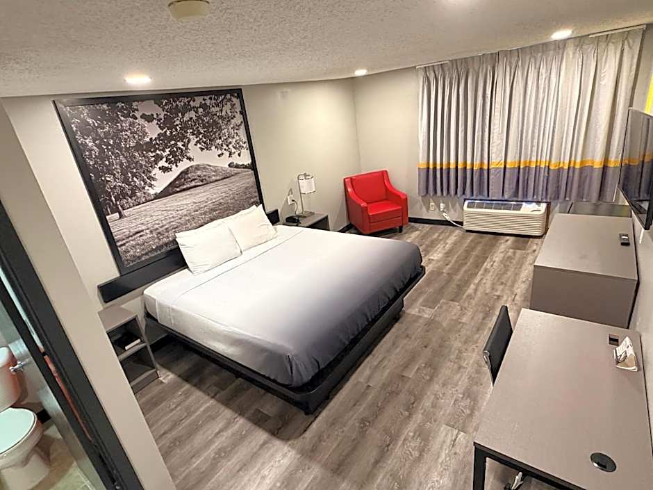 Foto 1 dari 8 — 1 King Bed