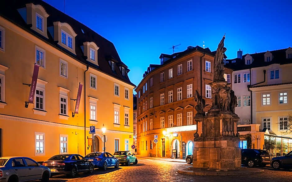 Old Royal Post Boutique Hotel & Premium Suites