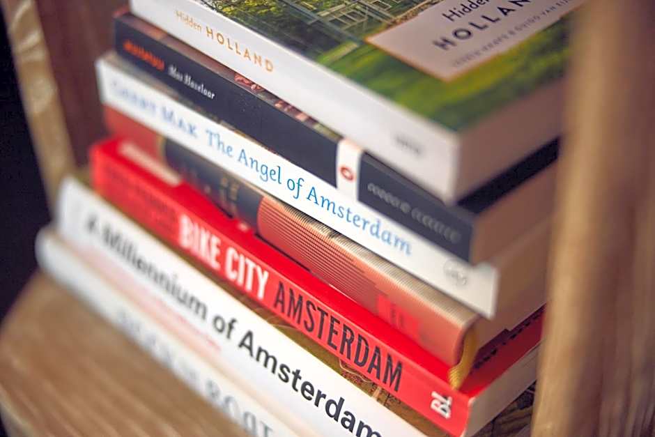 The July - Boat & Co