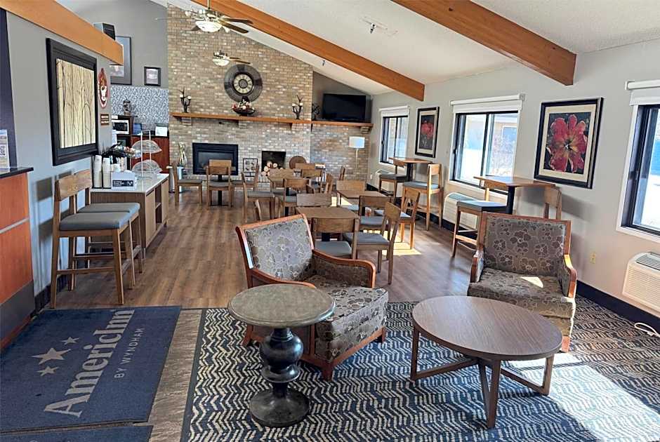 AmericInn by Wyndham Albert Lea