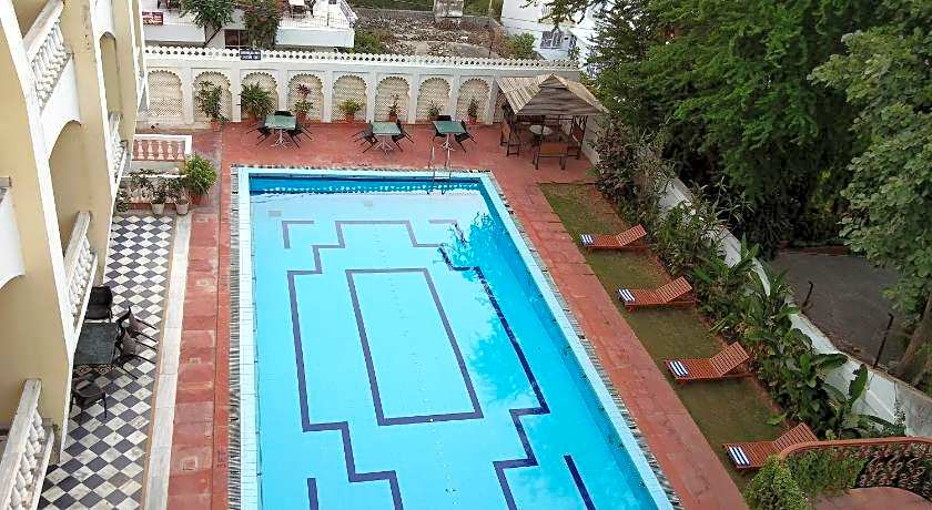 Hotel Hill Top Palace