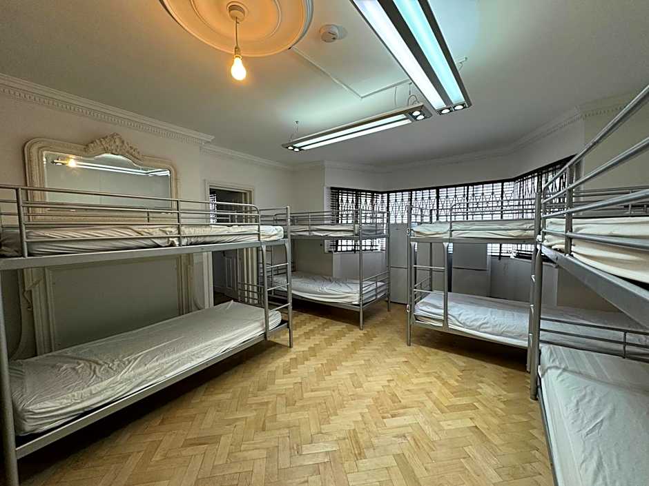 365 London Hostel