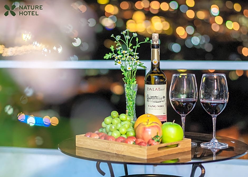 Nature hotel - Luong The Vinh