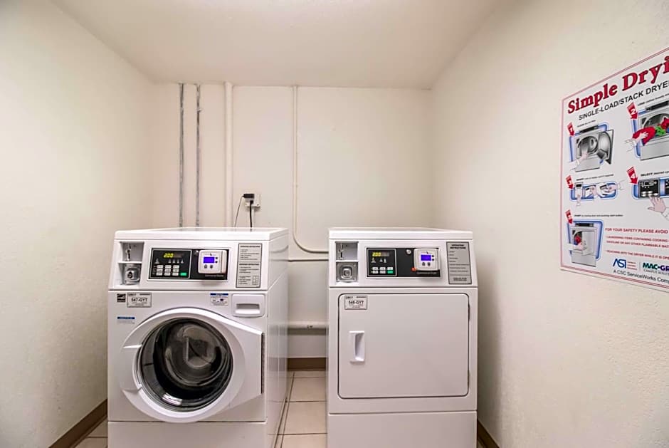 Motel 6-Fargo, ND - West Acres - North Fargo