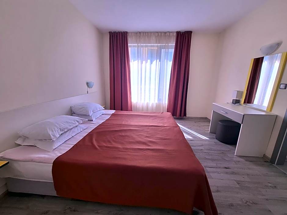 Mariner's Hotel - Self Catering - Adults Only