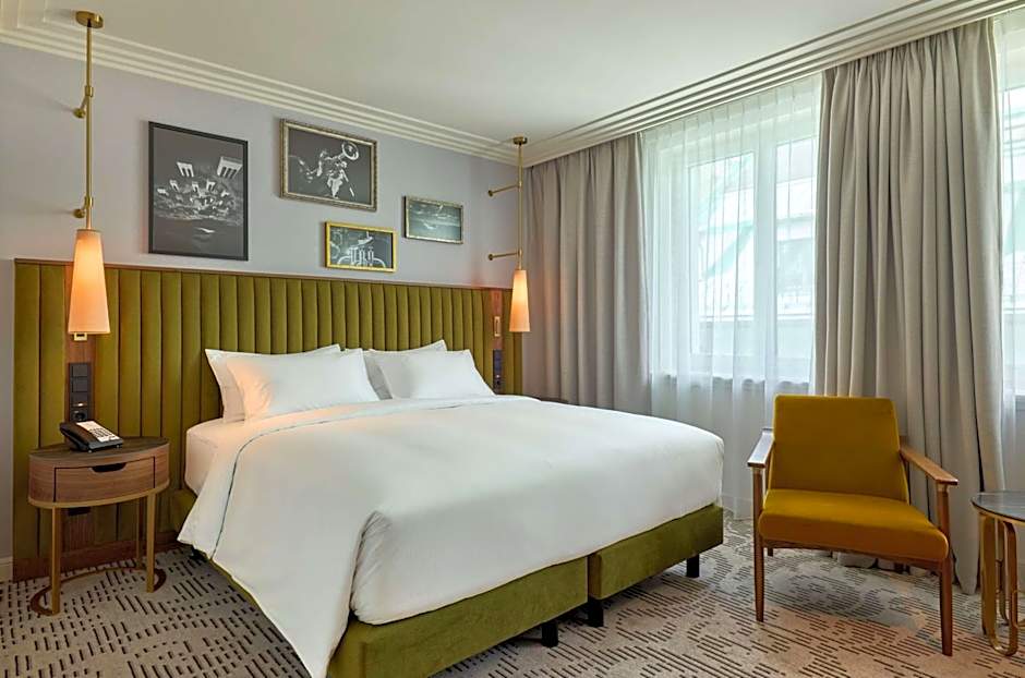 Photo 1 of 6 of Courtyard Deluxe 1 King Bed