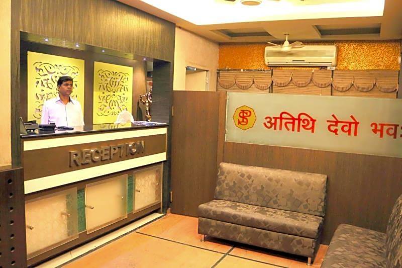 hotel sudarshan palace