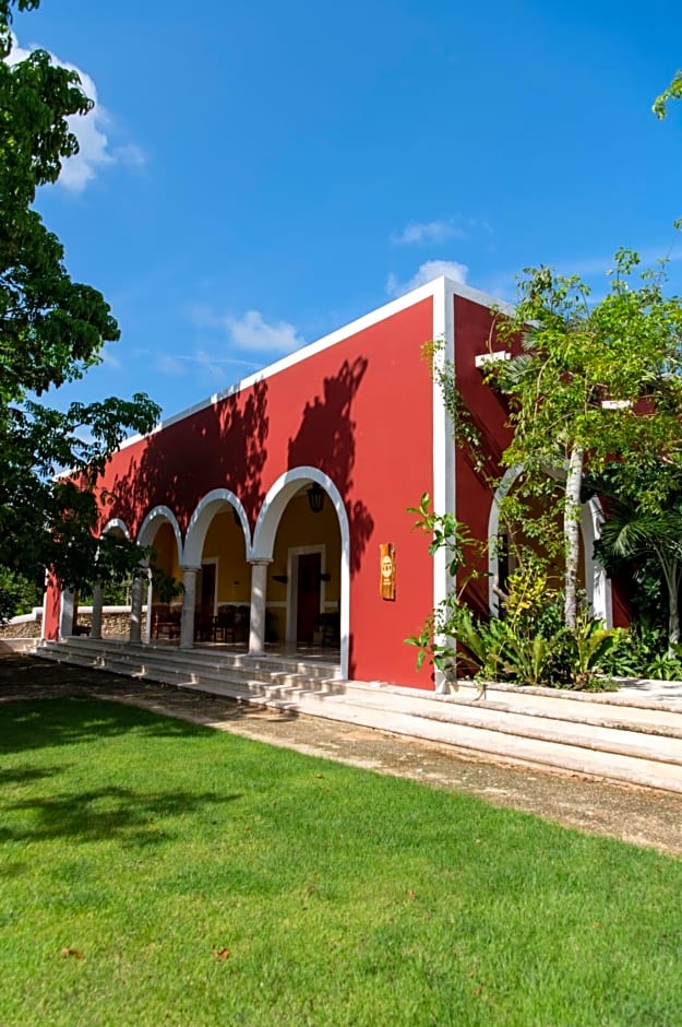 Wakax Hacienda - Cenote & Boutique Hotel