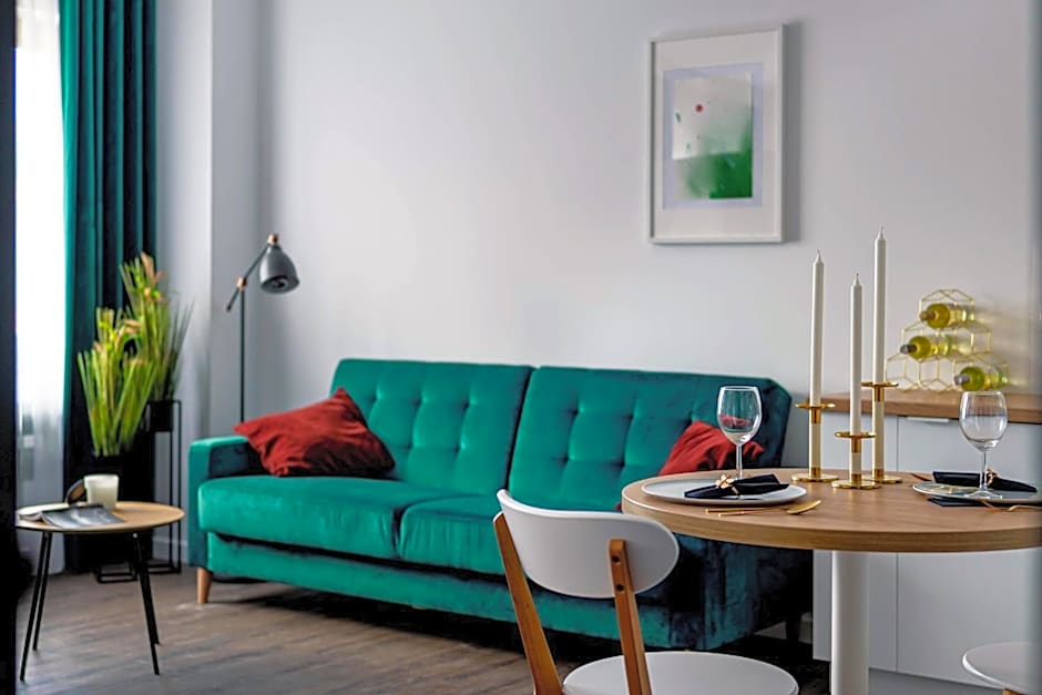 Apart House, Tylna 20