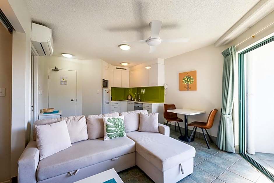 Noosa River Sandy Shores Hotel