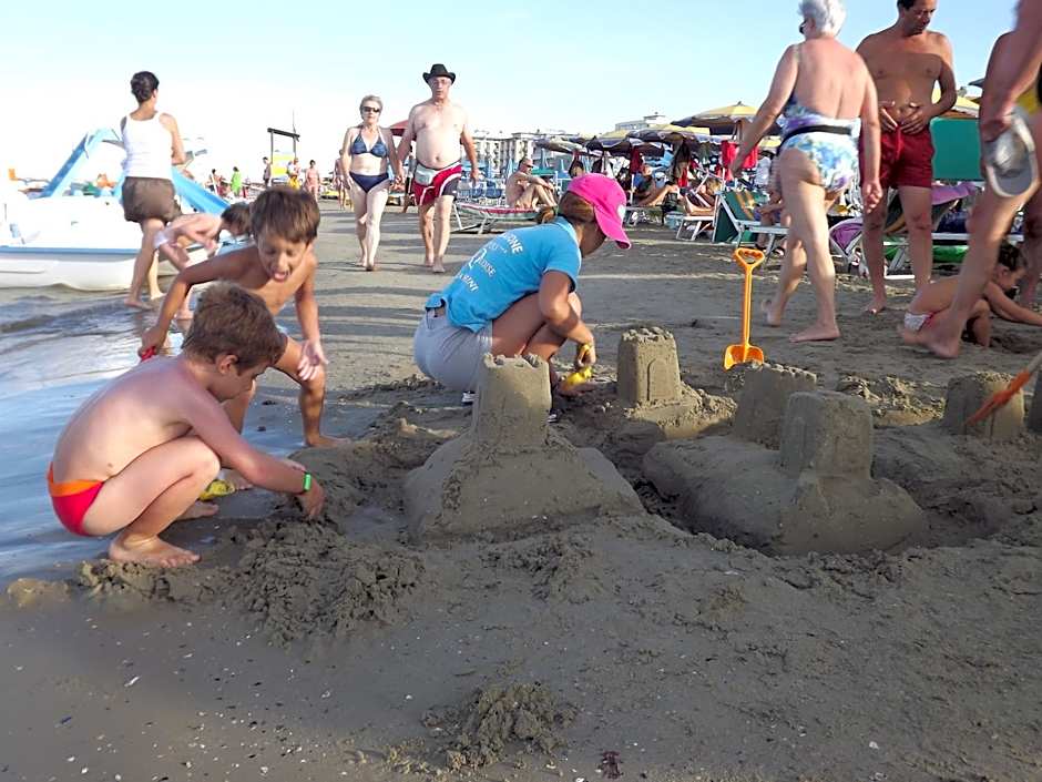 Hotel Atmosfere Beach