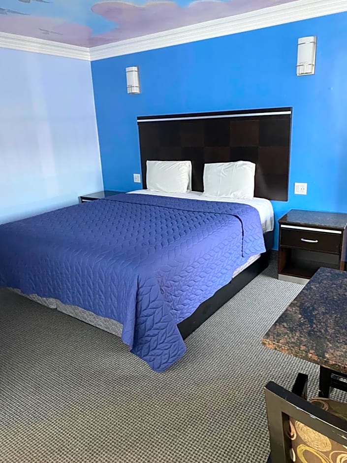 Golden West Manor Motel
