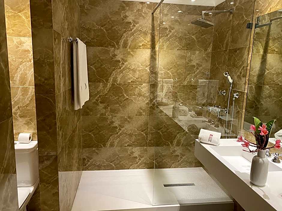 Soundouss Hotel