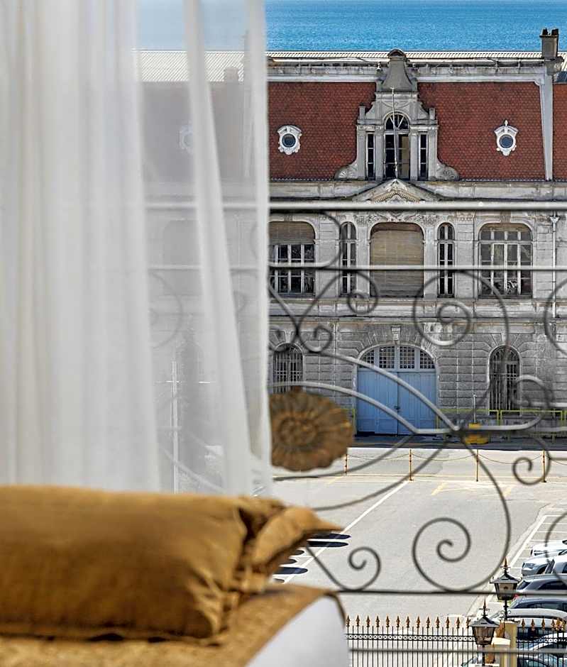 Mediterranean Palace