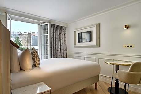 Classic Double Room with Balcony