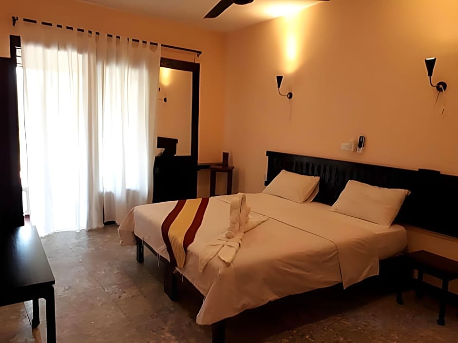 Saynamkhan River View