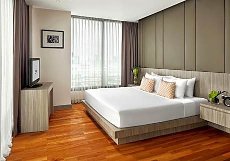 One-Bedroom Premier with Balcony