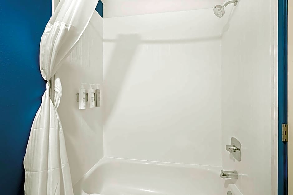 Spark by Hilton Moline Quad Cities