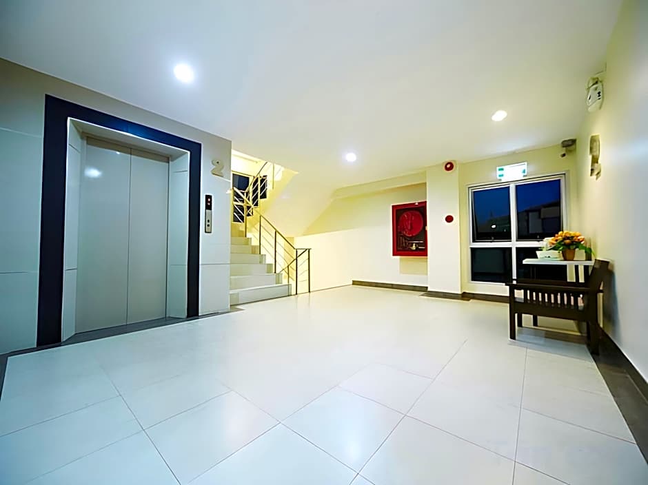 Central Place Serviced Apartment