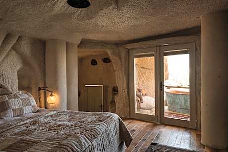 Queen Room with Balcony