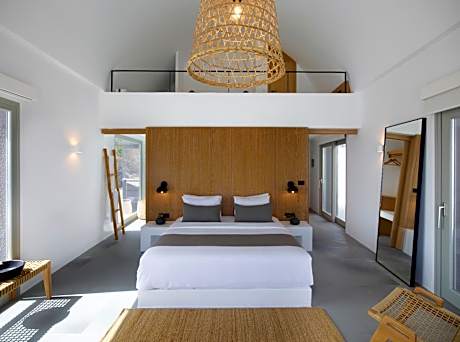 Superior Villa with Loft with Caldera View and Private Pool