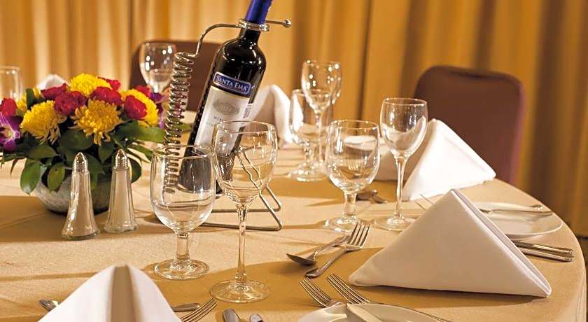 Grand Tropic Suites Hotel