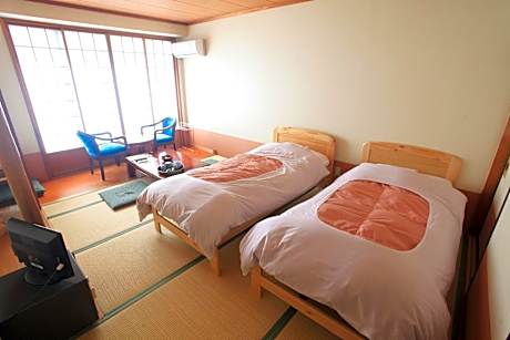 Twin Room with Futon Mat - Non-Smoking