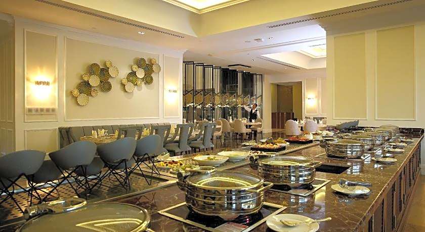 Vittori Palace Hotel and Residences