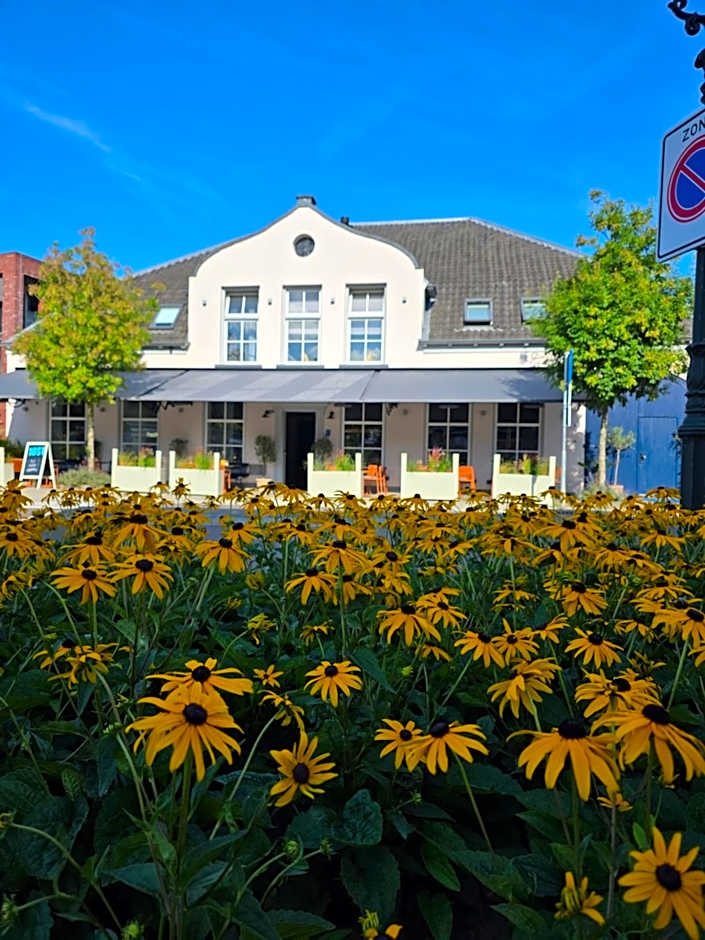 1851 Bar - Hotel - Cinema