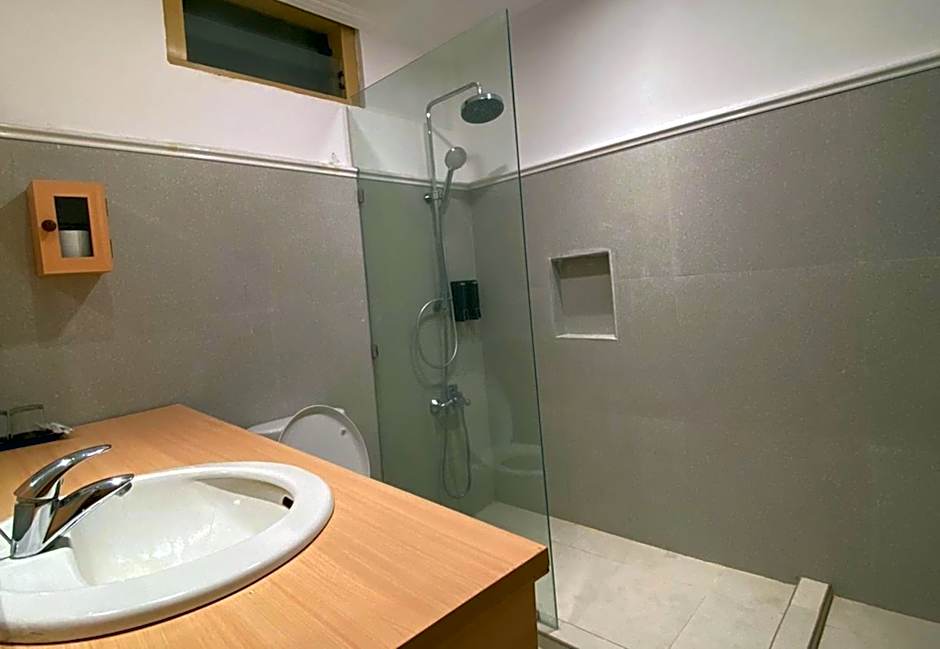 New Adirama Beach Hotel