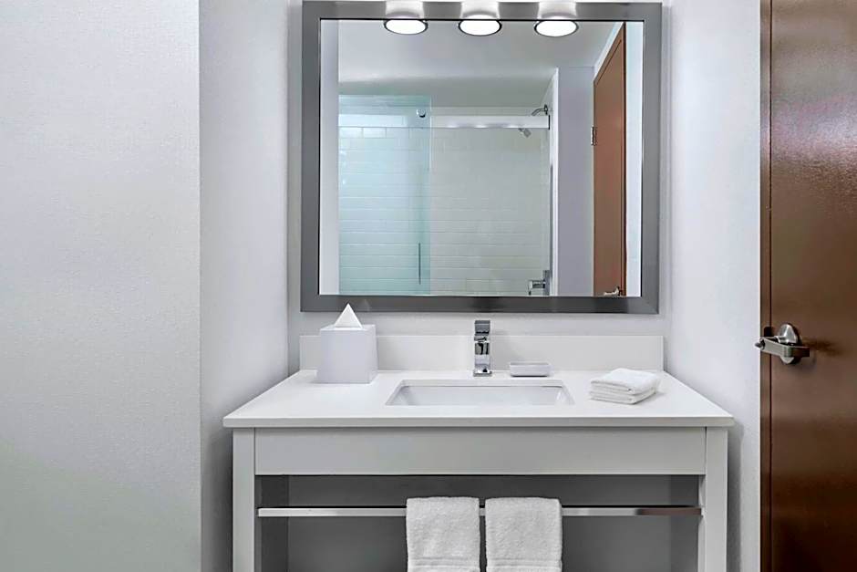 Four Points by Sheraton Barrie