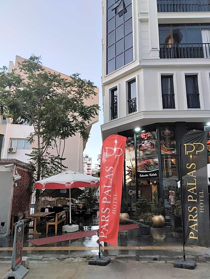 Pars Palas Hotel