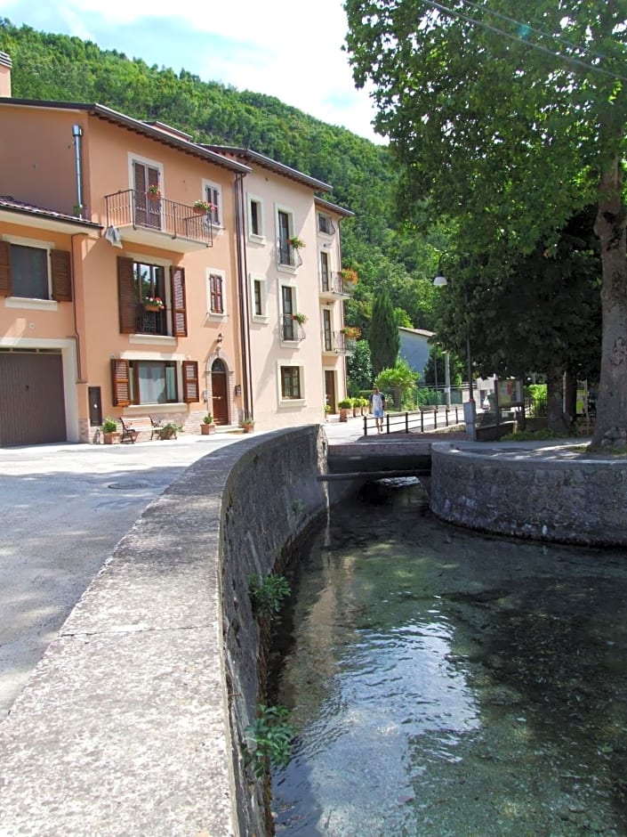 Albergo La Casa Nel Bosco