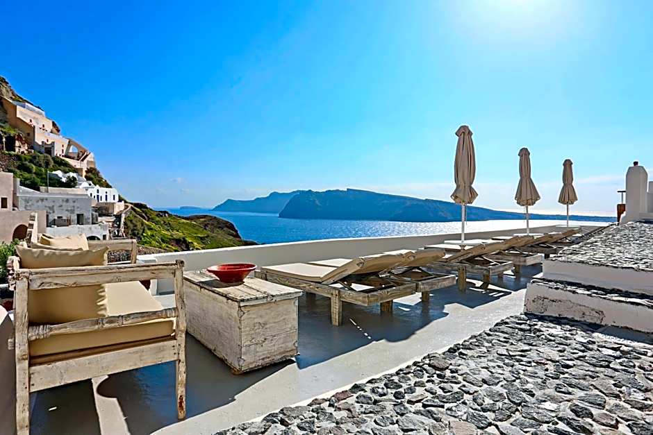 Oia Mare Villas