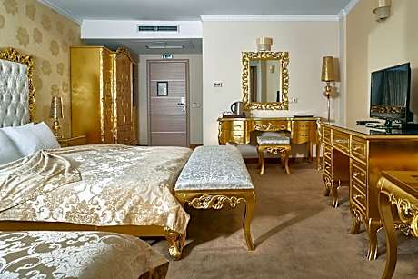 Superior Double Room (2 Adults + 1 Child)