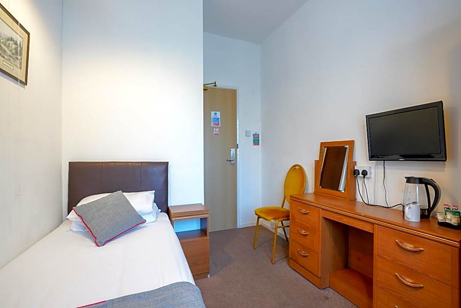 OYO Shanklin Beach Hotel