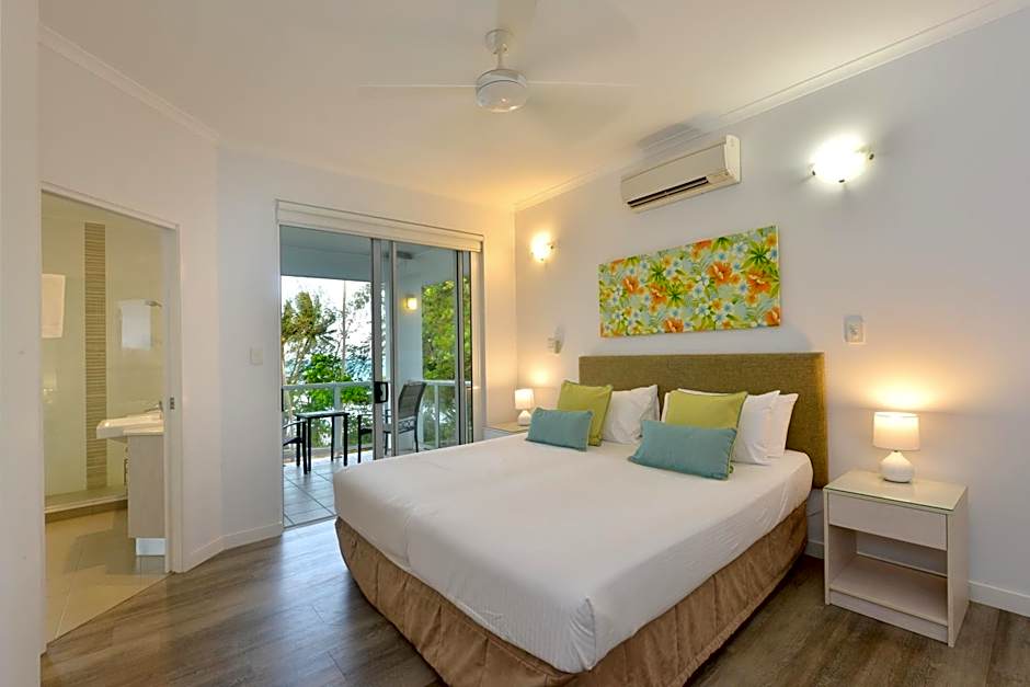 Beaches Port Douglas Holiday Apartments Book Here With The Onsite Reception Team