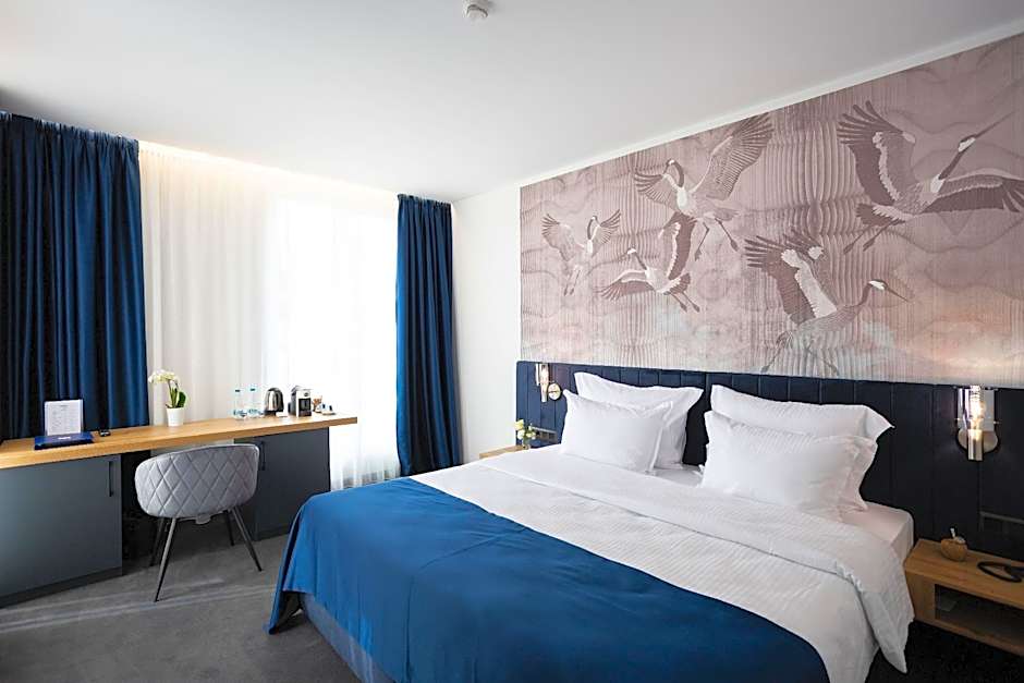 Blue Star Luxury Hotel 4*