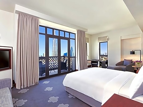 Burj View Suite - Breakfast Included - Early Booking