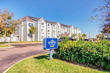 Microtel Inn and Suites - Zephyrhills