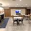La Quinta Inn & Suites by Wyndham Montgomery